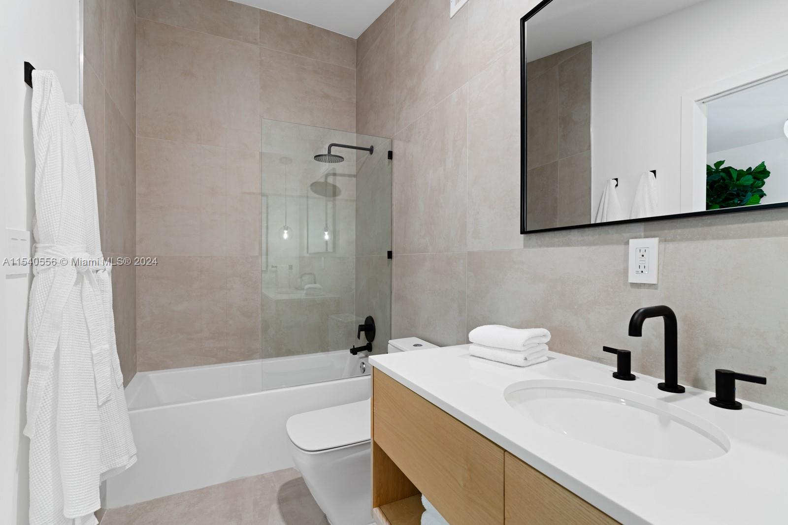 2851 Prairie Avenue Miami Beach, FL 33140 - Photo 15 of 26