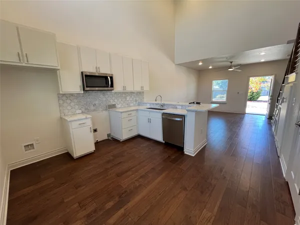 $2,000 | 2105 Tiger Trail, Unit 602, Round Rock, TX 78664