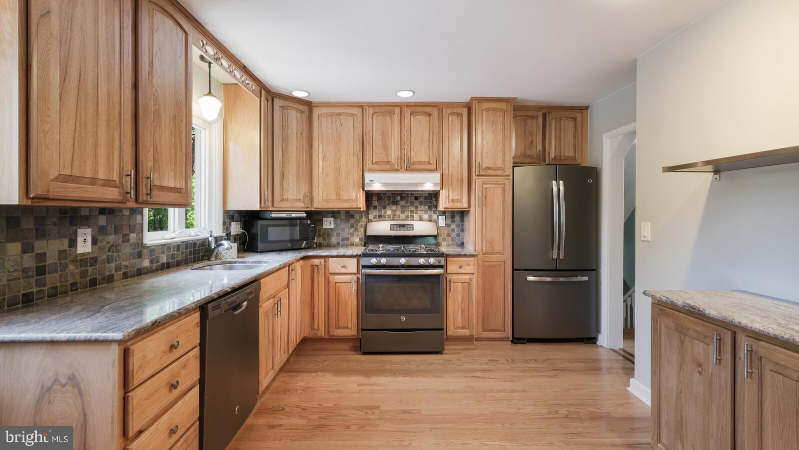 208 Fairhill Road Morton, PA 19070 - Photo 14 of 45