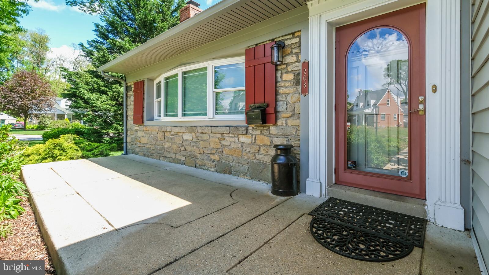 208 Fairhill Road Morton, PA 19070 - Photo 6 of 45