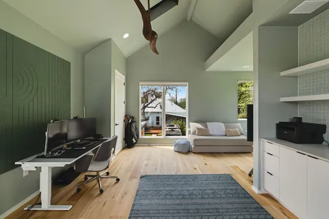 $1,750,000 | 1804 Walnut Avenue, Austin, TX 78702