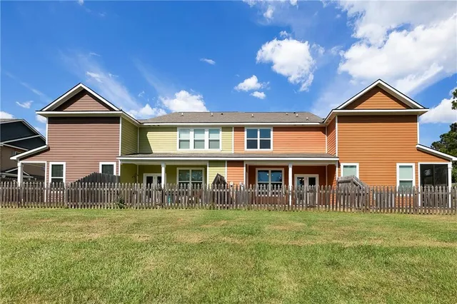 $2,150 | 203 Snowy Egret Court, Madisonville, LA 70447