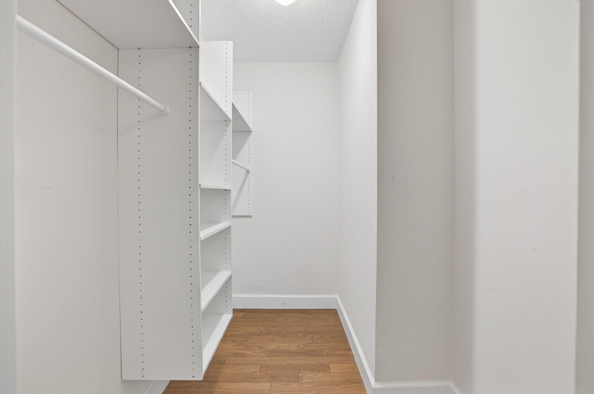 28 Hickory Hill Road Tequesta, FL 33469 - Photo 25 of 30 28 HH 2ND BR WALK IN CLOSET 55-web-or-ml