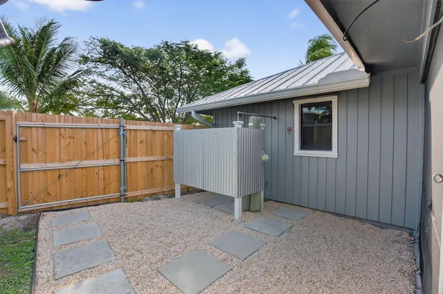 $849,000 | 28 Hickory Hill Road, Tequesta, FL 33469