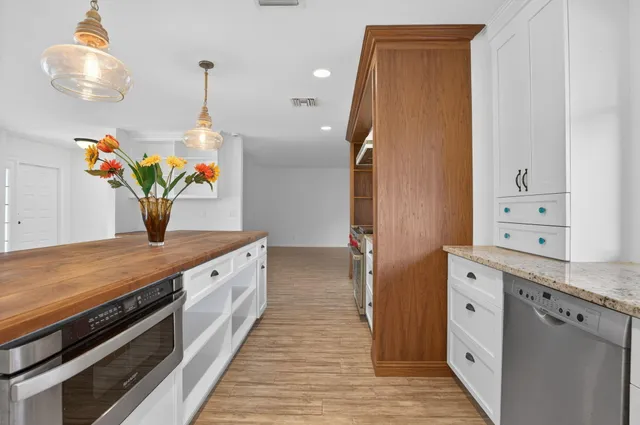 $849,000 | 28 Hickory Hill Road, Tequesta, FL 33469