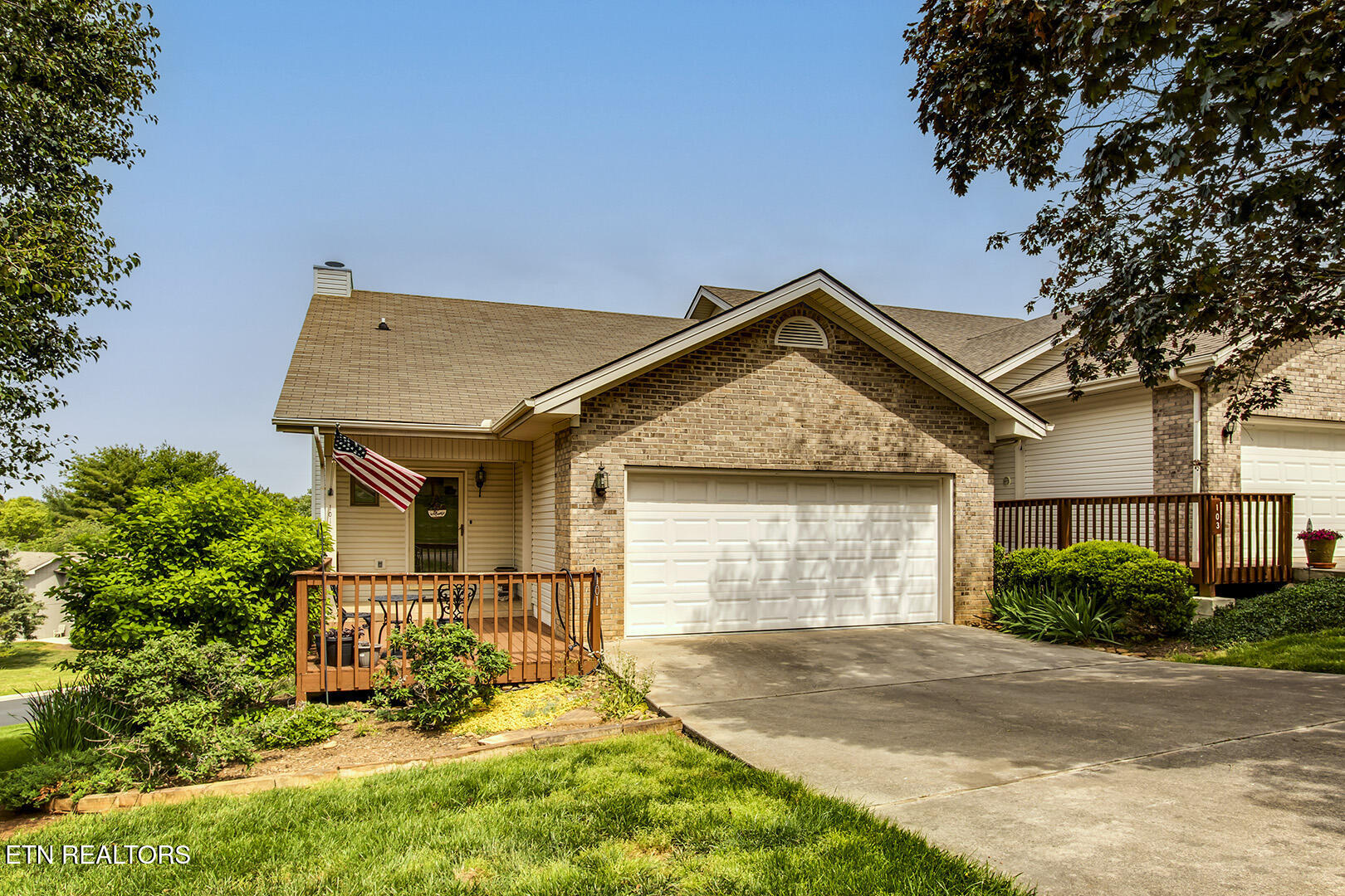 101 Poteau Trace Loudon, TN 37774 - Photo 1 of 32 PoteauTrace_101_Front