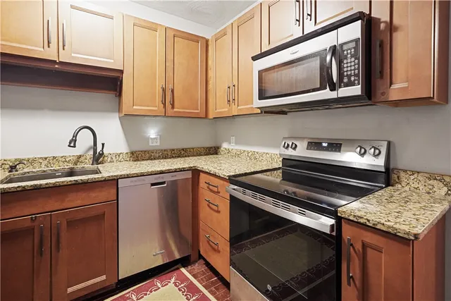 $850,000 | 18 South Main Street, Coventry, RI 02816