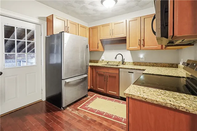 $850,000 | 18 South Main Street, Coventry, RI 02816