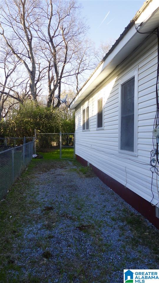 408 Fulton Avenue Southwest Birmingham, AL 35211 - Photo 3 of 14