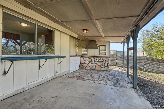 $265,000 | 8203 Phoenix Avenue, Universal City, TX 78148