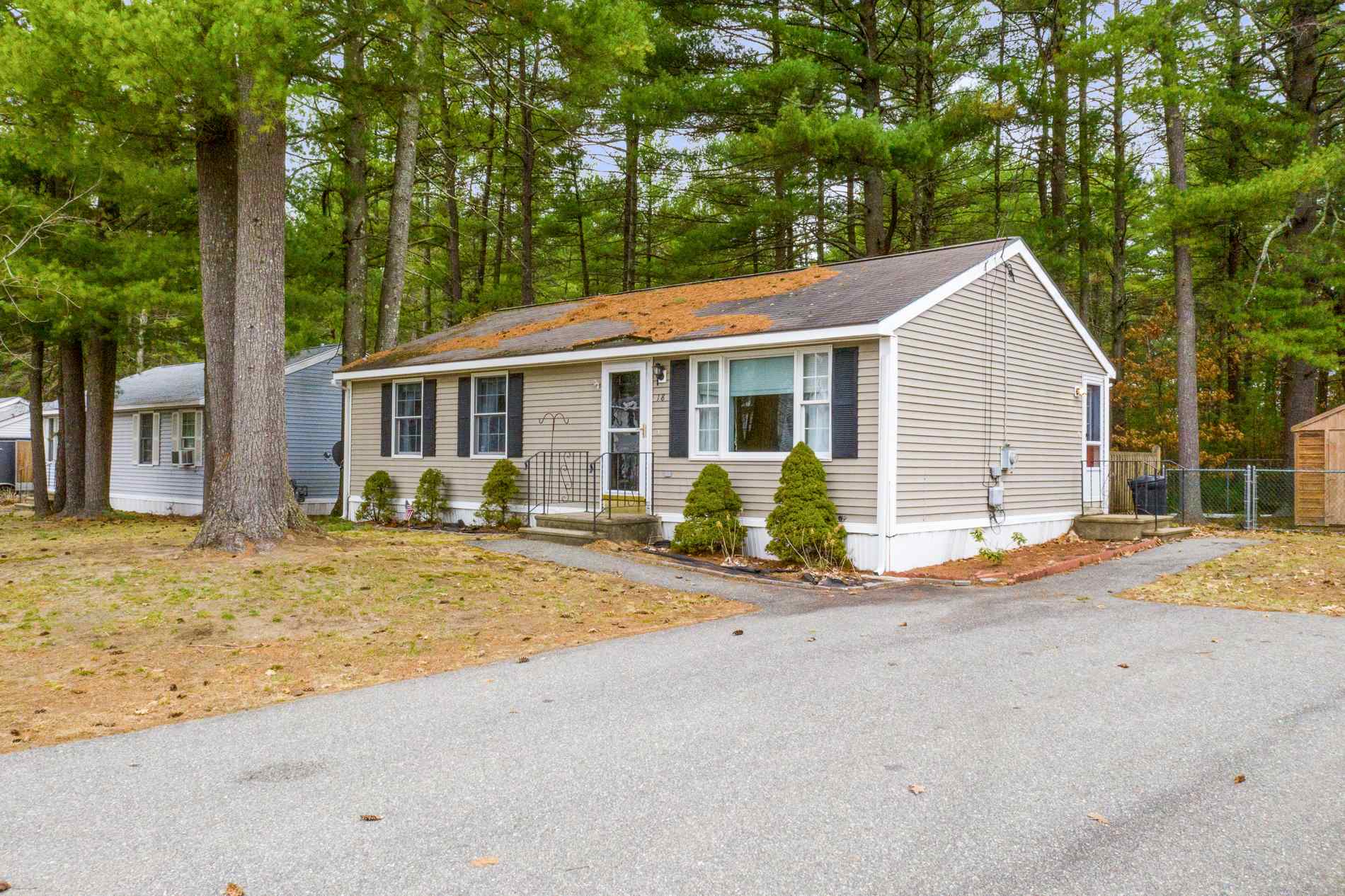 18 Delaware Road Nashua, NH 03062 - Photo 1 of 23