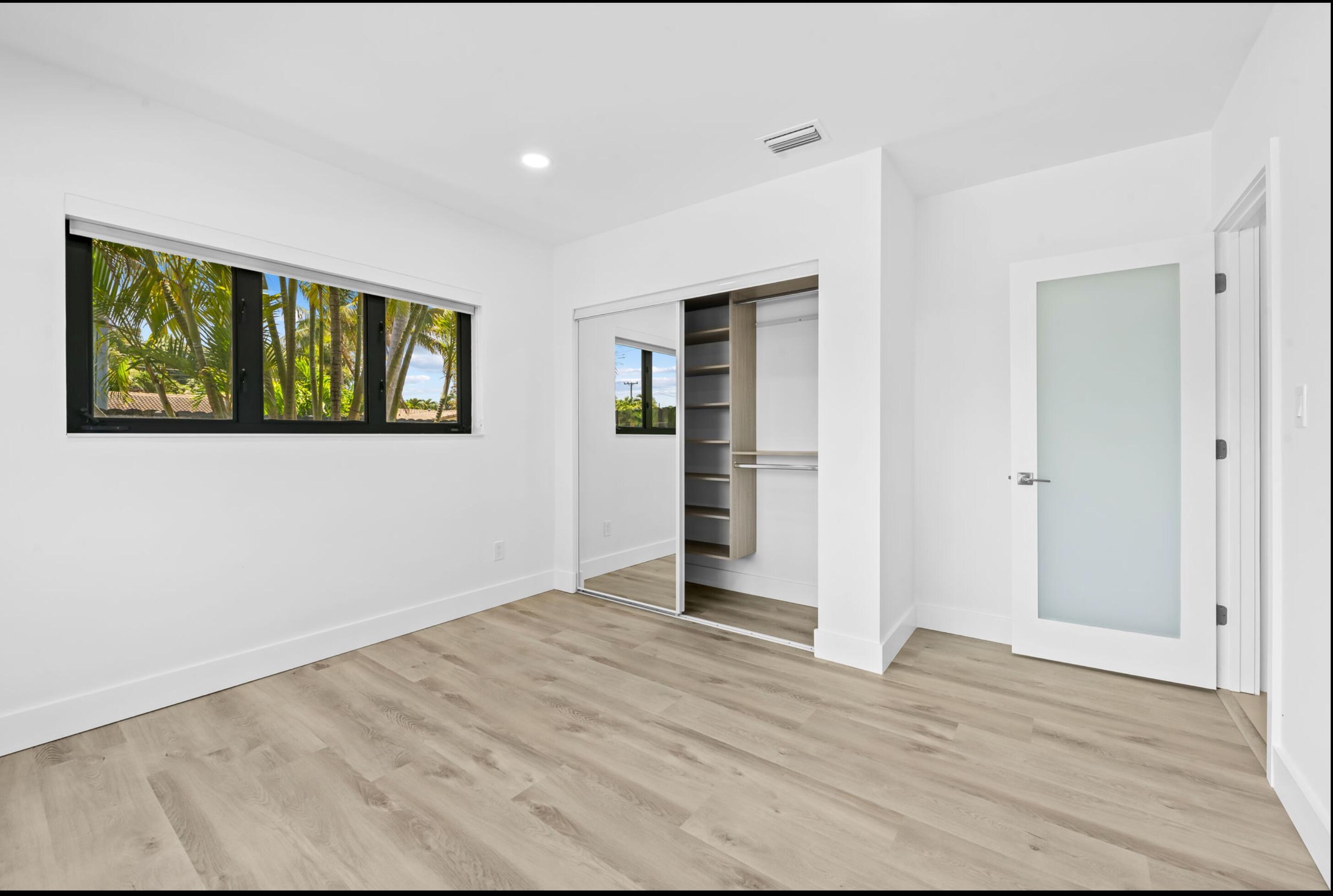 2811 Northeast 53rd Court Lighthouse Point, FL 33064 - Photo 17 of 31 3rd Bedroom