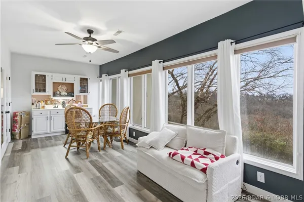 $199,900 | 70 Center Ct Drive, Unit 728, Lake Ozark, MO 65049