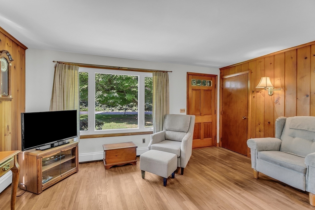 43 Brookline Street Pepperell, MA 01463 - Photo 4 of 18 Gallery Image 4
