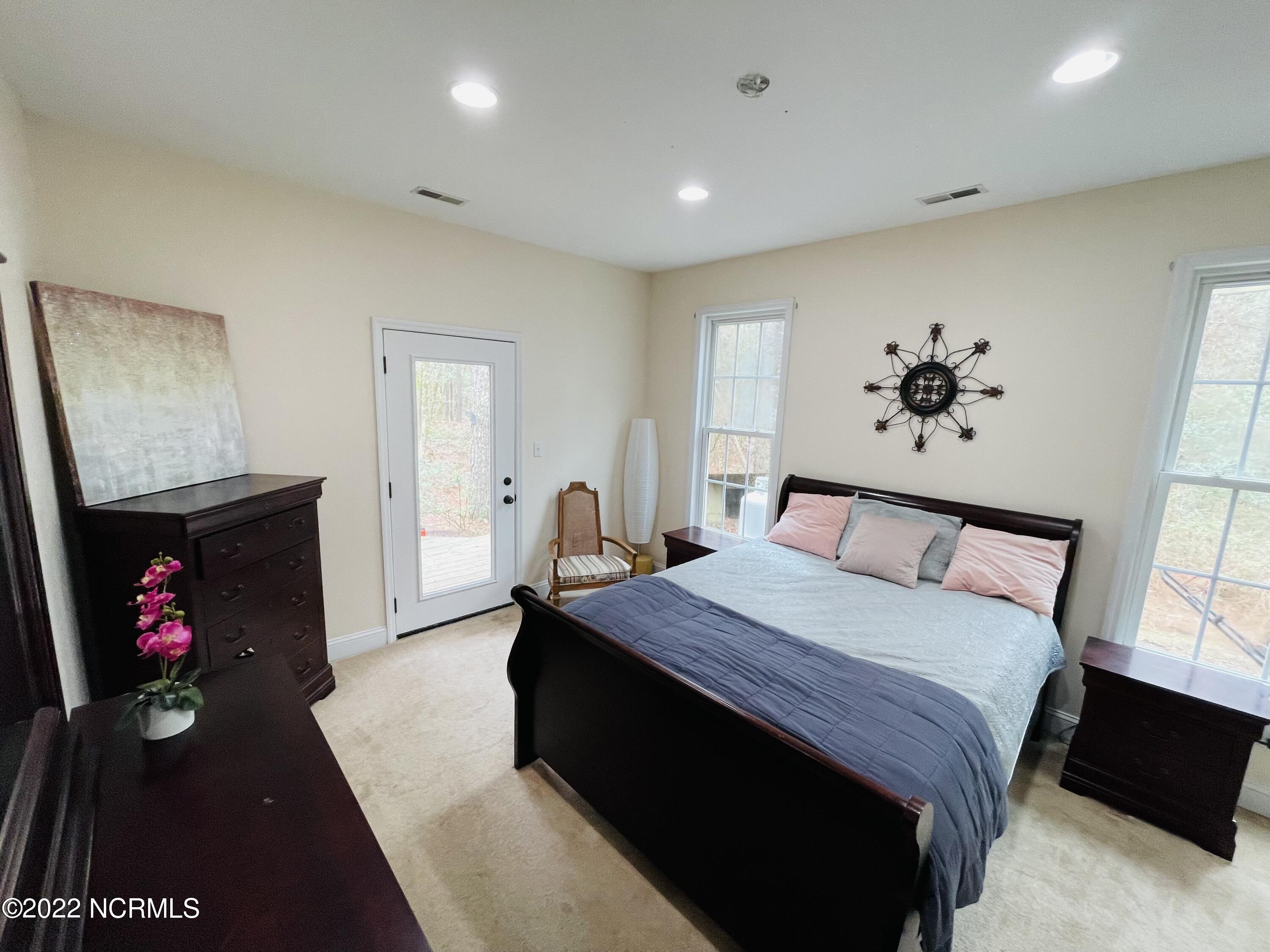 975 Hardesty Farm Road Newport, NC 28570 - Photo 6 of 11 Master