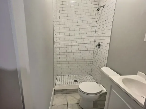 $4,200 | 255 Paris Street, Unit 1, Boston, MA 02128