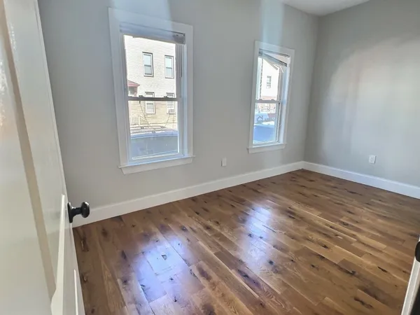 $4,200 | 255 Paris Street, Unit 1, Boston, MA 02128