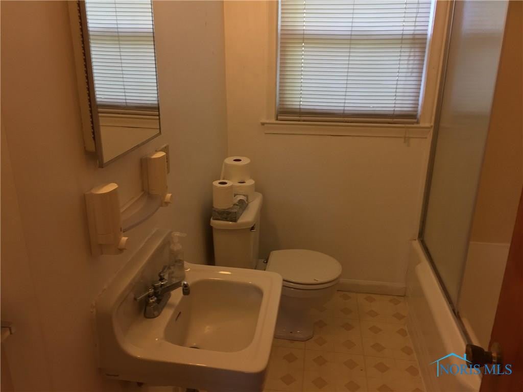 2547 West Laskey Road Toledo, OH 43613 - Photo 10 of 19 Gallery Image 10