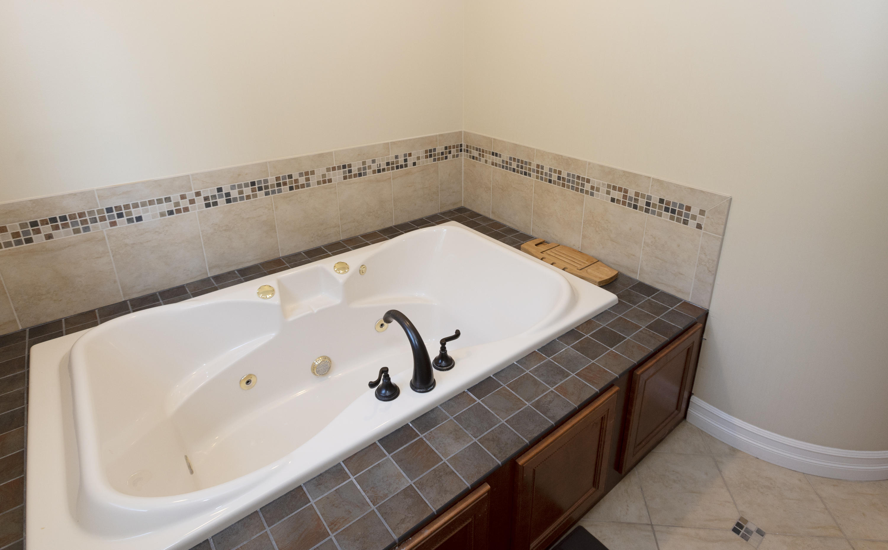3167 Rockingham Way Road Jackson, MI 49203 - Photo 18 of 35 Rockingham10