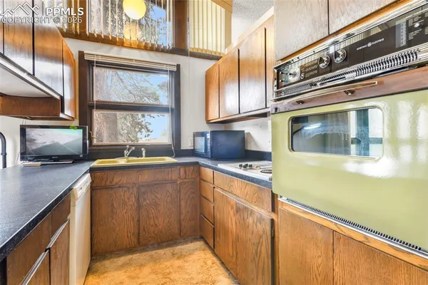 $470,000 | 4302 Valli Vista Road, Colorado Springs, CO 80915