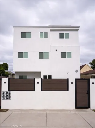 $4,500 | 14169 Calvert Street, Van Nuys, CA 91401