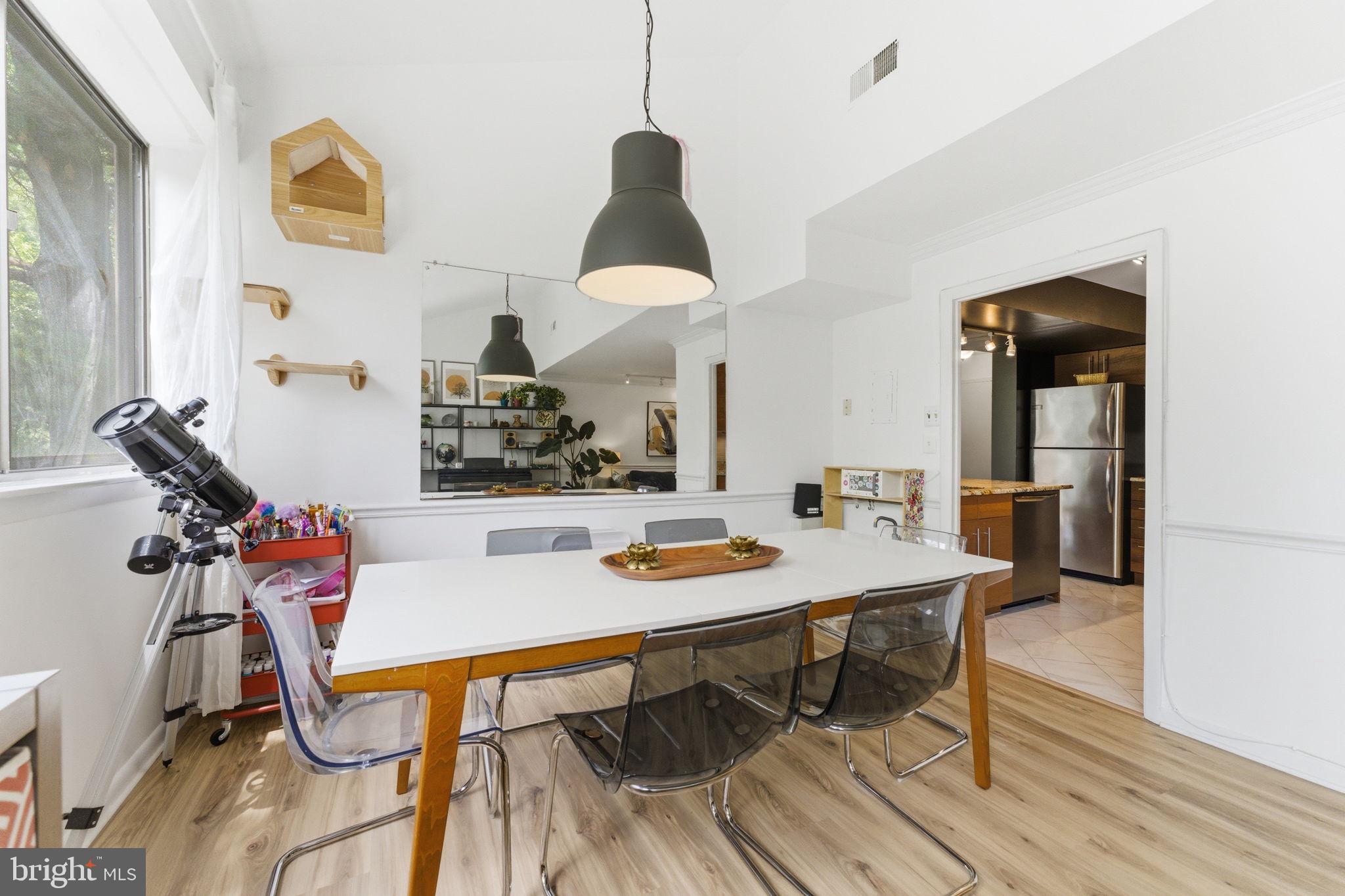 11260 Chestnut Grove Square, Unit 337 Reston, VA 20190 - Photo 14 of 82 Bright and airy dining space awaits.