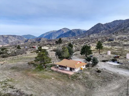 $599,000 | 27811 Jubilee Run Road, Pearblossom, CA 93553