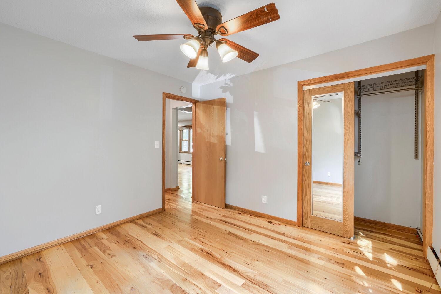 415 Ridgewood Avenue, Unit 101 Minneapolis, MN 55403 - Photo 25 of 28 Gallery Image 25