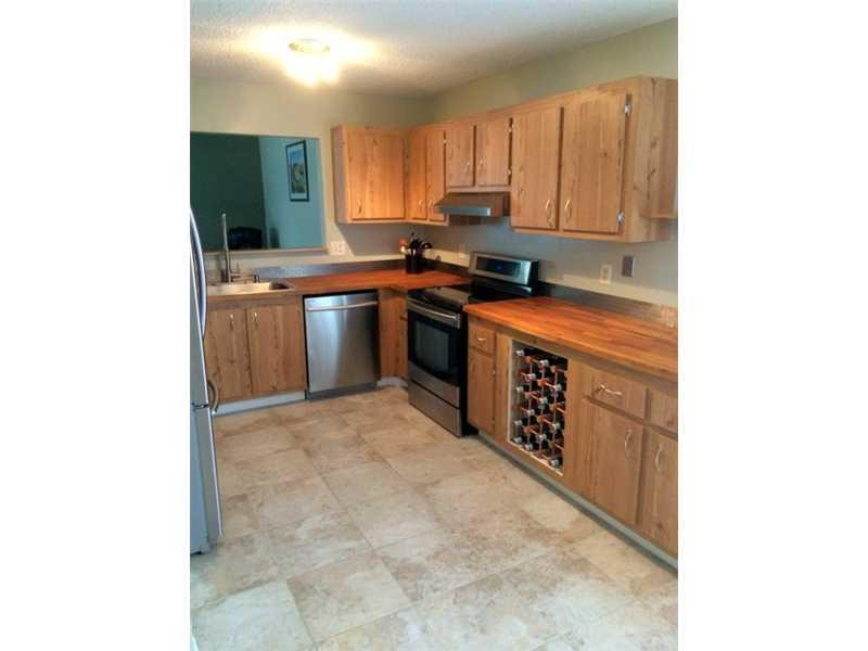 9176 Affirmed Lane Boca Raton, FL 33496 - Photo 7 of 24 Kitchen