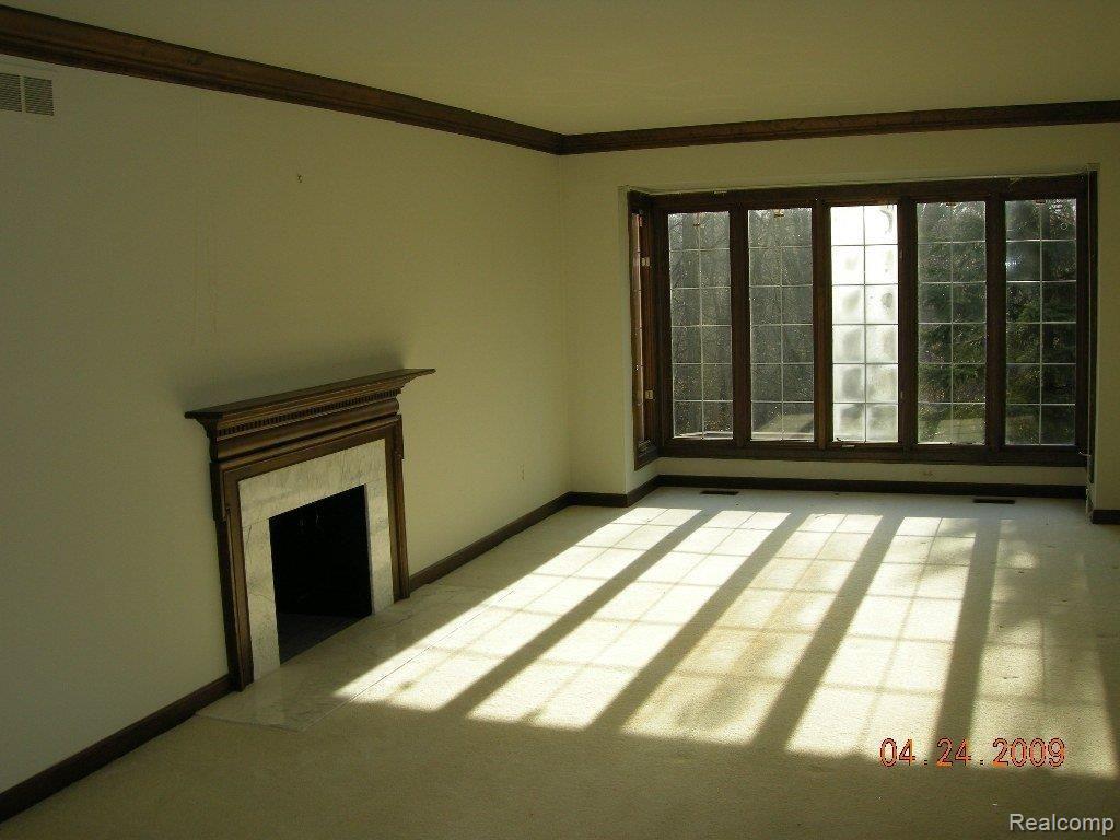 1895 Squirrel Road Bloomfield Hills, MI 48304 - Photo 11 of 25 DSCN9726