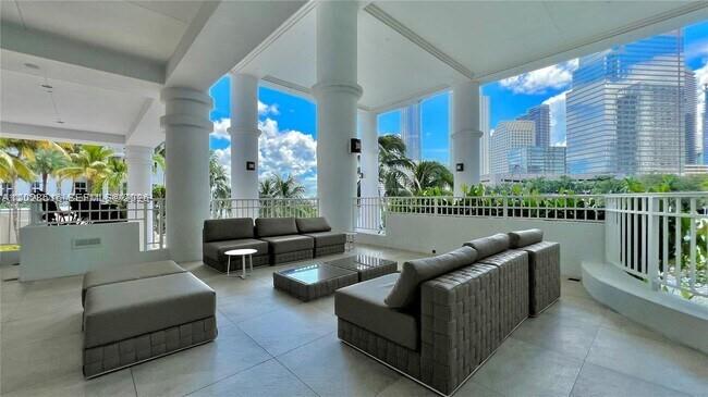 801 Brickell Key Boulevard, Unit 906 Miami, FL 33131 - Photo 20 of 29 DECK