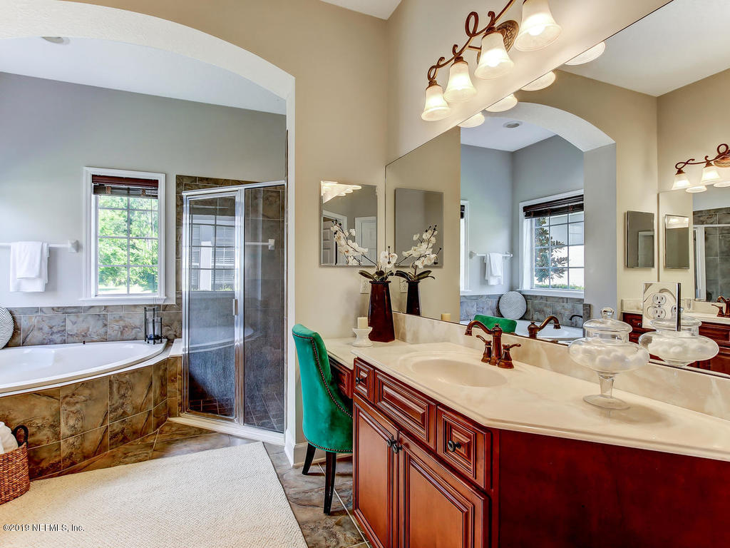 1780 North Loop Parkway St. Augustine, FL 32095 - Photo 36 of 98 MASTER BATH