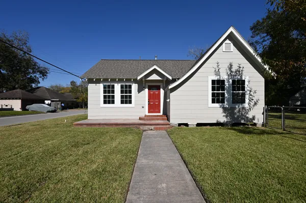 $1,295 | 500 Alford Street, Baytown, TX 77520