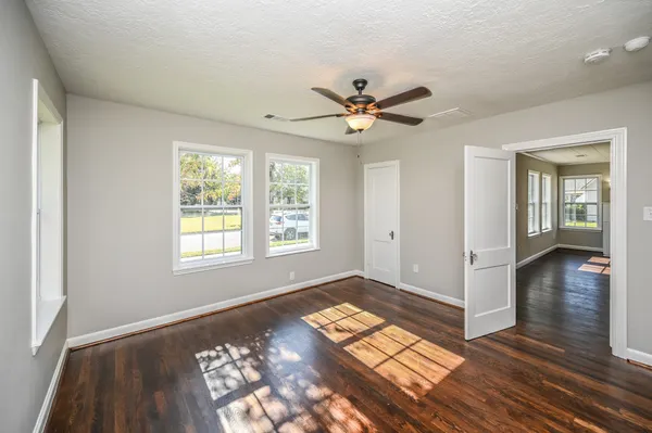 $1,295 | 500 Alford Street, Baytown, TX 77520