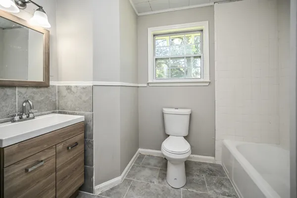 $1,295 | 500 Alford Street, Baytown, TX 77520