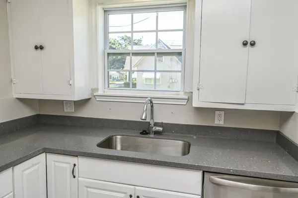 $1,295 | 500 Alford Street, Baytown, TX 77520