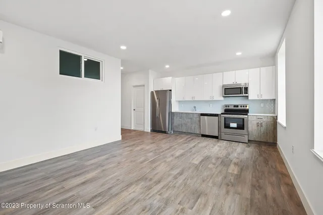 $1,400 | 19 North River Street, Unit 208, Wilkes Barre, PA 18701