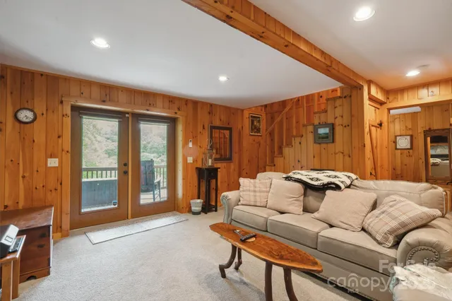 $489,900 | 710 River Hills Road, Lansing, NC 28643