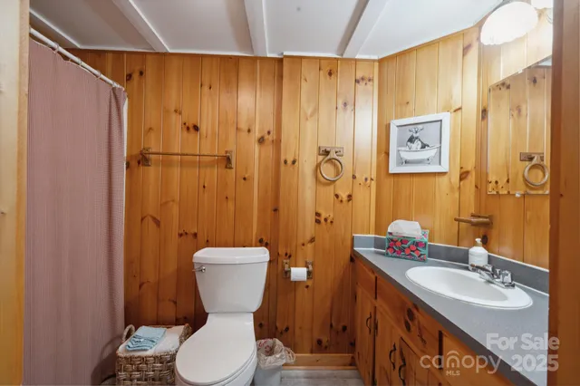 $489,900 | 710 River Hills Road, Lansing, NC 28643