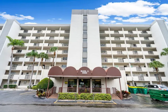$1,800 | 5900 Northwest 44th Street, Unit 106, Lauderhill, FL 33319