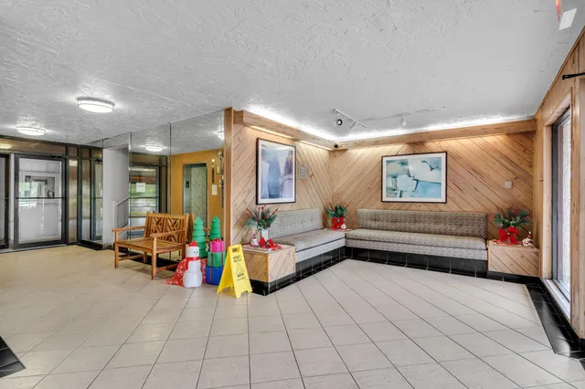 $1,800 | 5900 Northwest 44th Street, Unit 106, Lauderhill, FL 33319