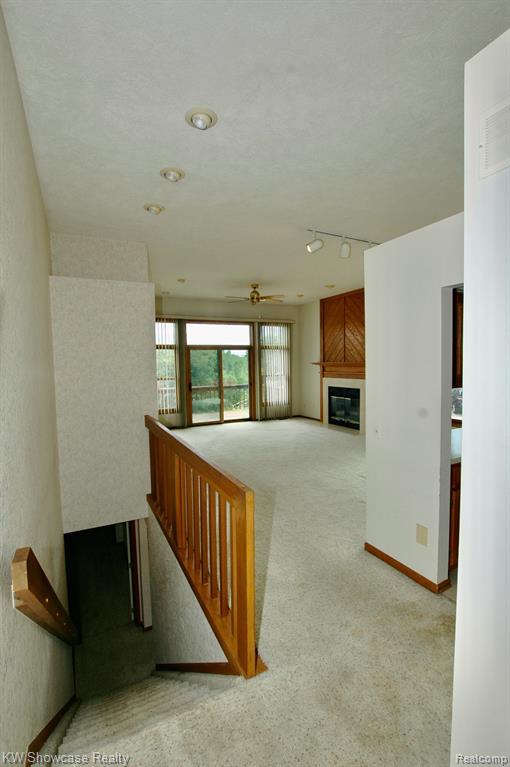 628 Summit Ridge Drive Milford, MI 48381 - Photo 7 of 44