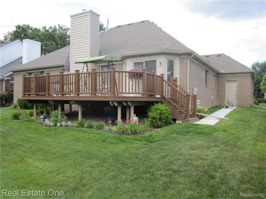 17347 Cross Winds Road Livonia, MI 48152 - Photo 11 of 31 IMG_0684.JPG