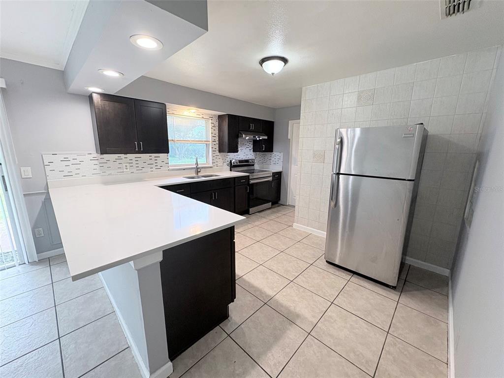 4428 Carousel Road Orlando, FL 32808 - Photo 9 of 22