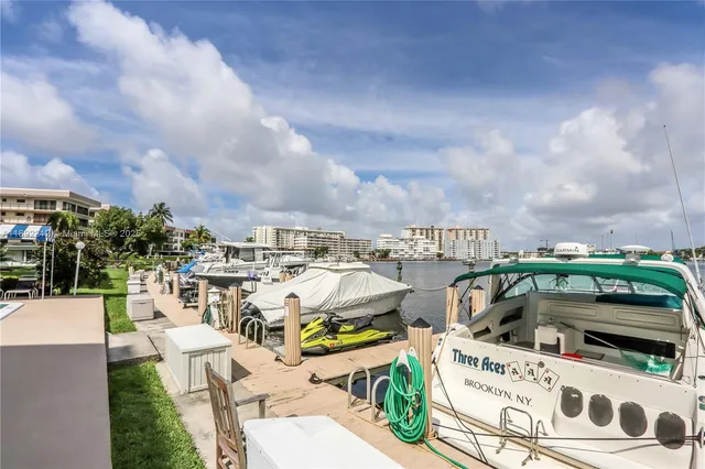 $387,000 | 126 Golden Isles Drive, Unit 32A, Hallandale Beach, FL 33009