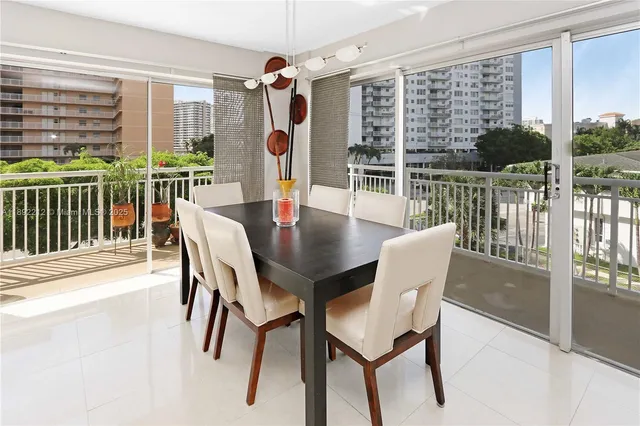 $387,000 | 126 Golden Isles Drive, Unit 32A, Hallandale Beach, FL 33009