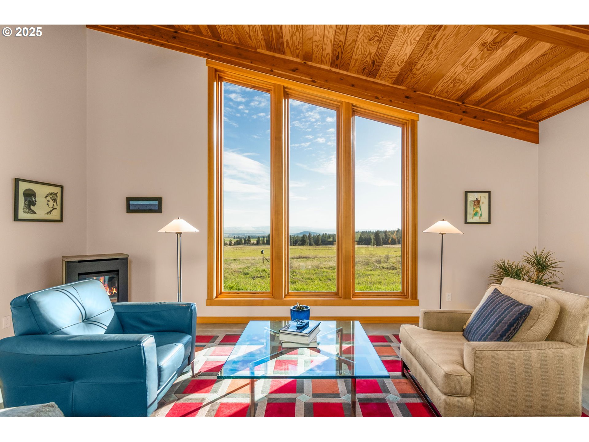 505 Knight Road Goldendale, WA 98620 - Photo 21 of 41 a bedroom with furniture and a windows