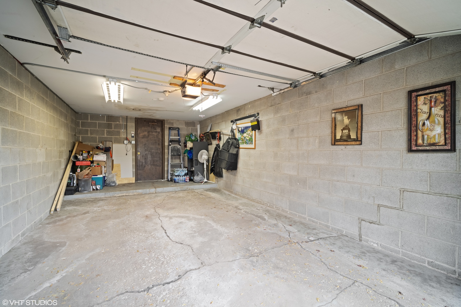 320 Sheridan Drive, Unit 2C Willowbrook, IL 60527 - Photo 17 of 20 a view of a garage