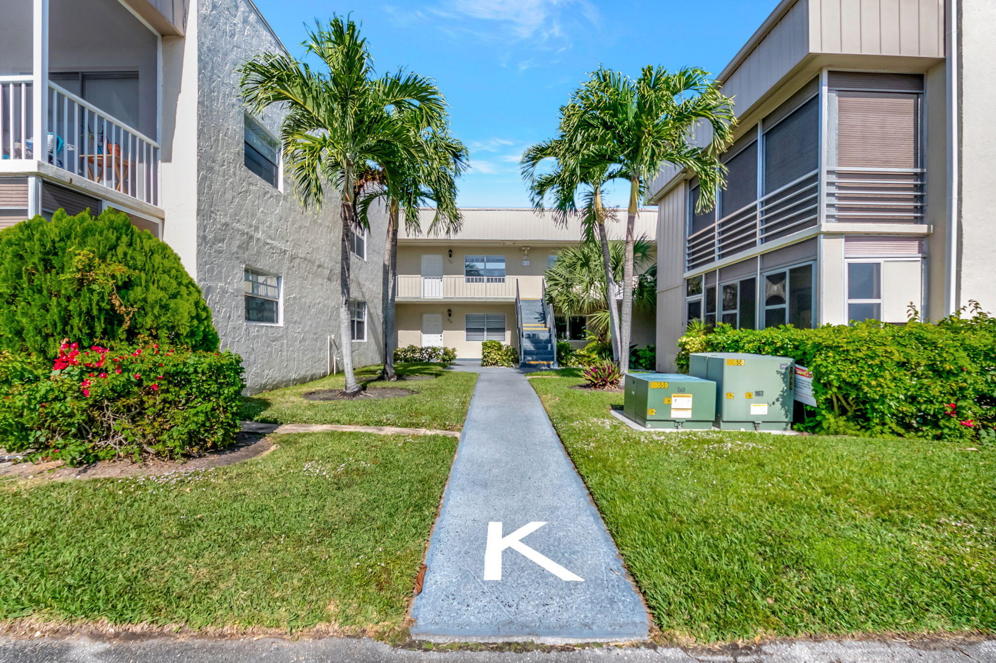 493 Flanders P Delray Beach, FL 33484 - Photo 5 of 57 2-web-or-mls-DSC_1319