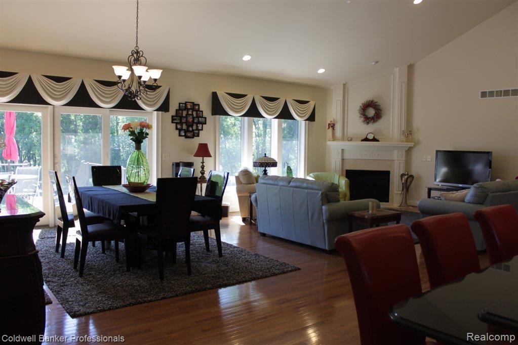 1541 Clark Road Lapeer, MI 48446 - Photo 9 of 21 clk drapes open.jpg